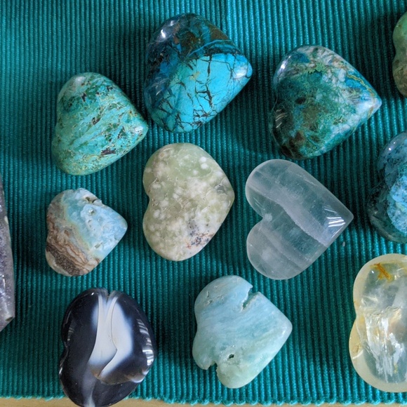 Brownie's Crystal SALE 💎 HELPING OFFSET VET Bills 1year anniversary SHOW - Picture 3 of 13